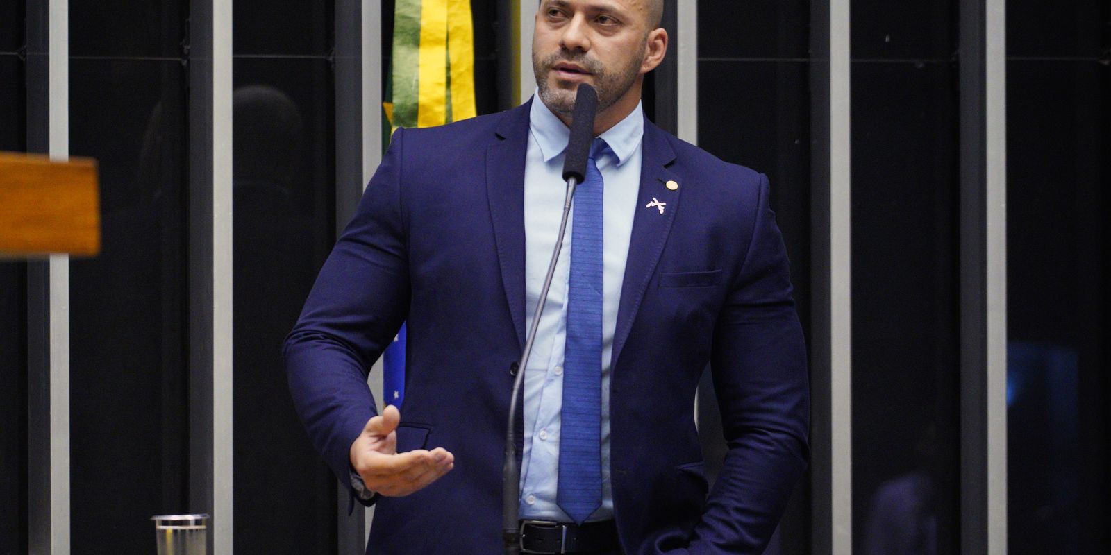 Moraes determina que Daniel Silveira seja submetido a perícia médica 