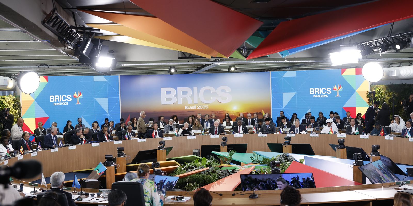 Brics aprova parceria para eliminar doenças socialmente determinadas