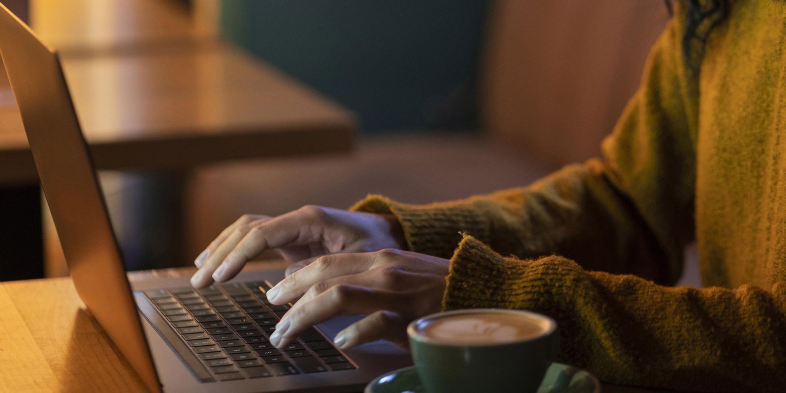 Serviços já respondem por 57% dos empregos formais no país, diz CNS