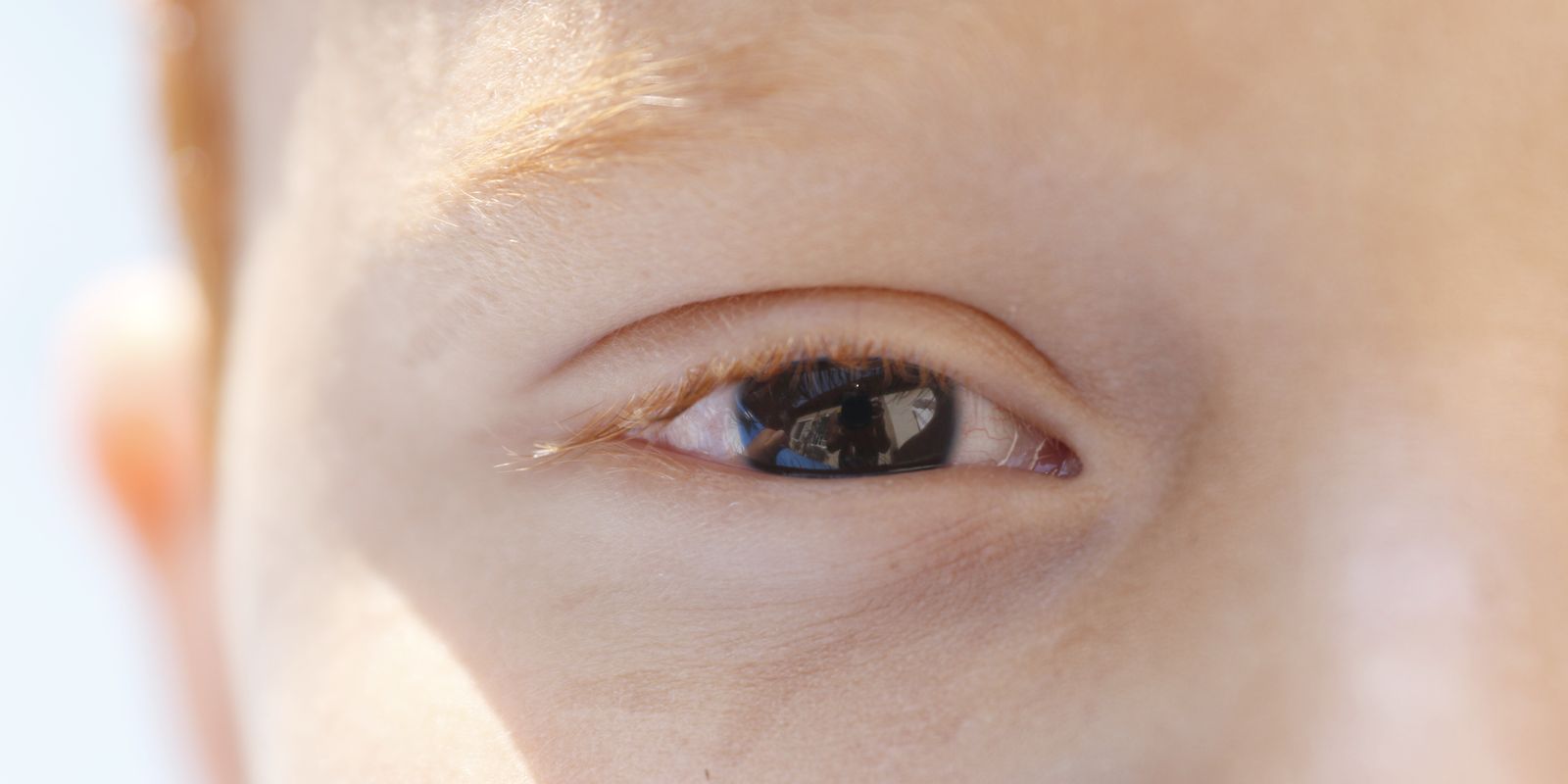 Cartilha sobre saúde ocular na infância orienta pais e professores