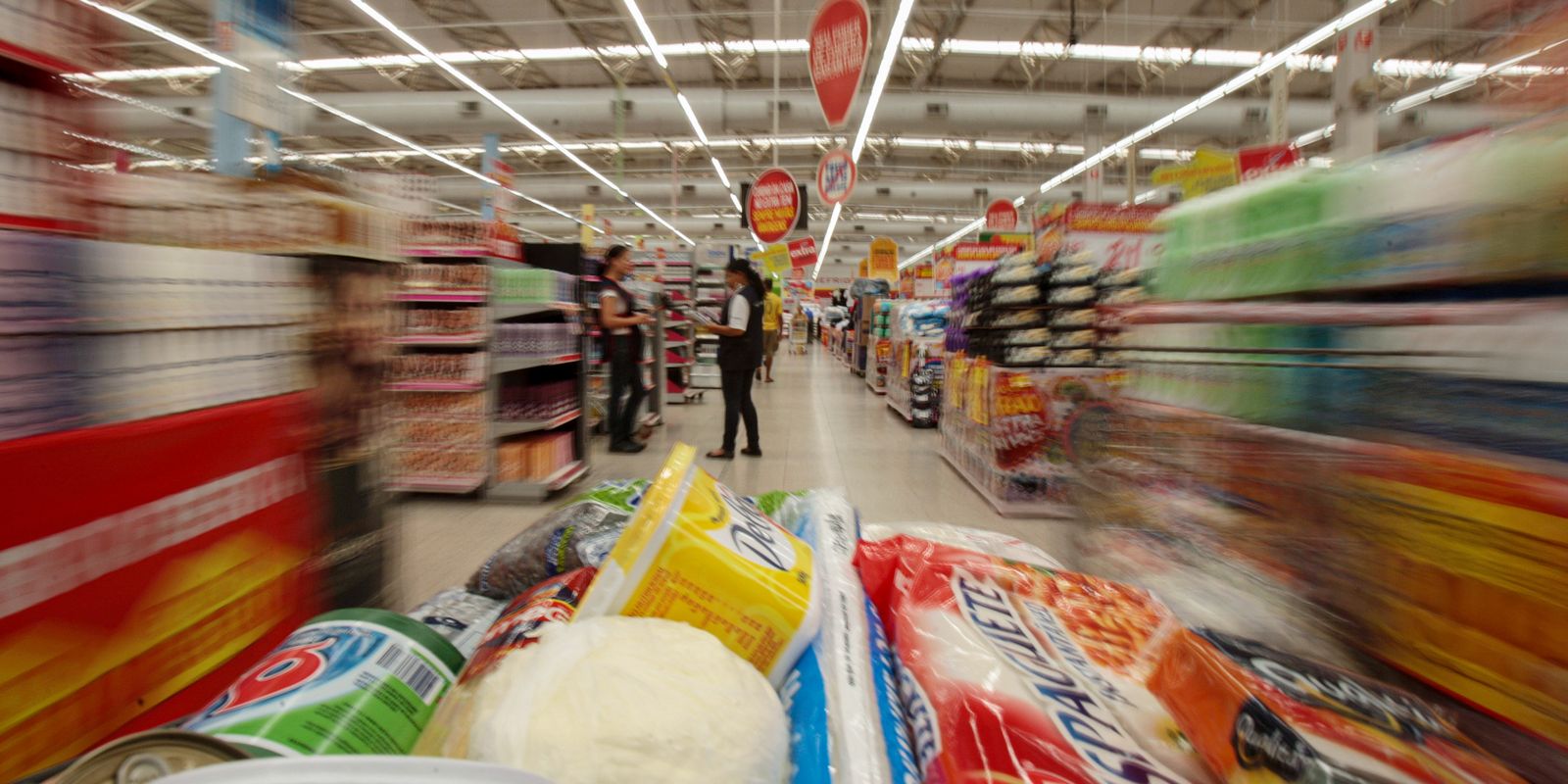 Apesar dos juros, consumo das famílias foi motor da economia no 2º tri