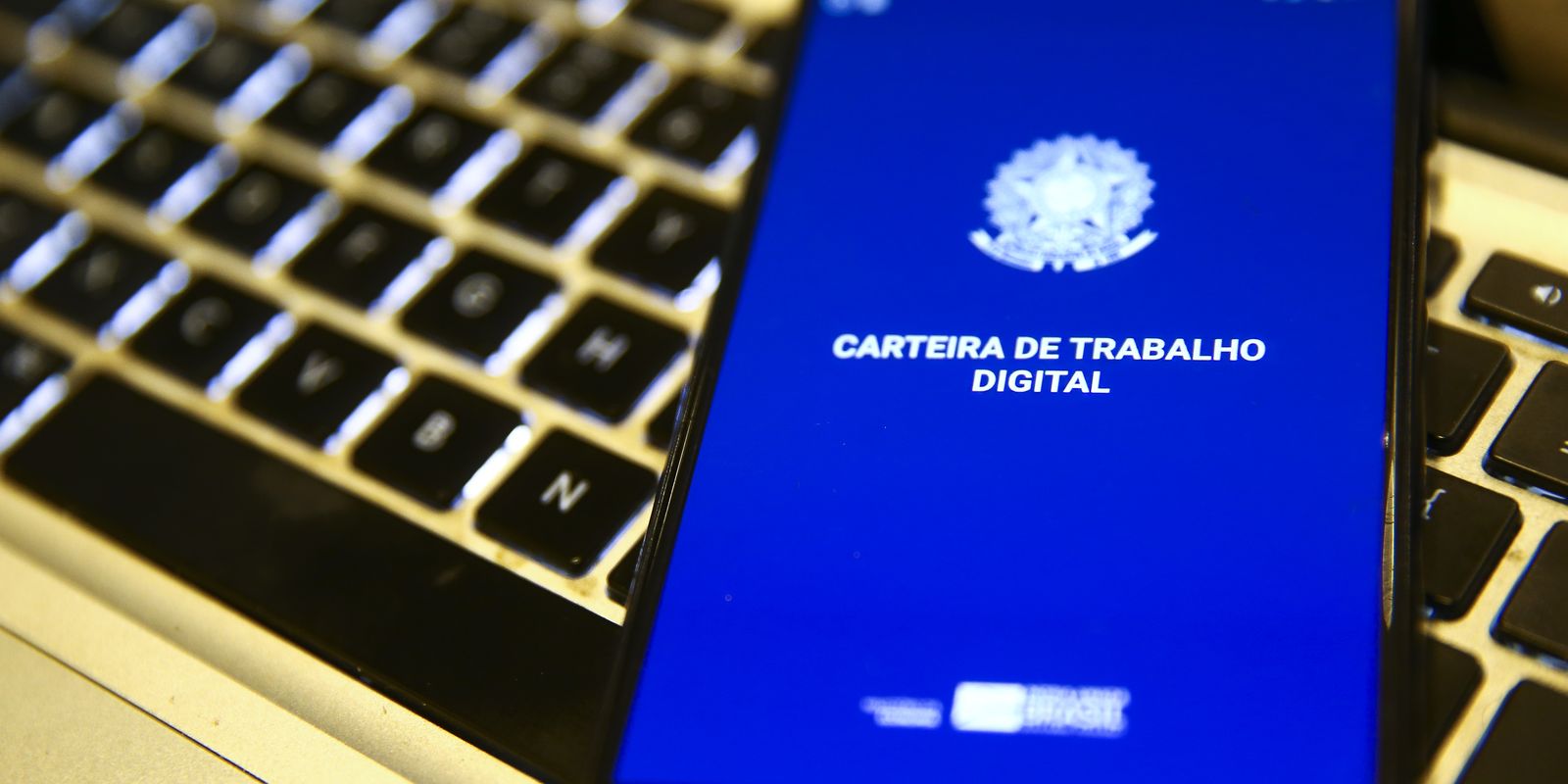 Com mercado aquecido, 53,8% descartam perda de emprego Com mercado aquecido, 53,8% descartam perda de emprego