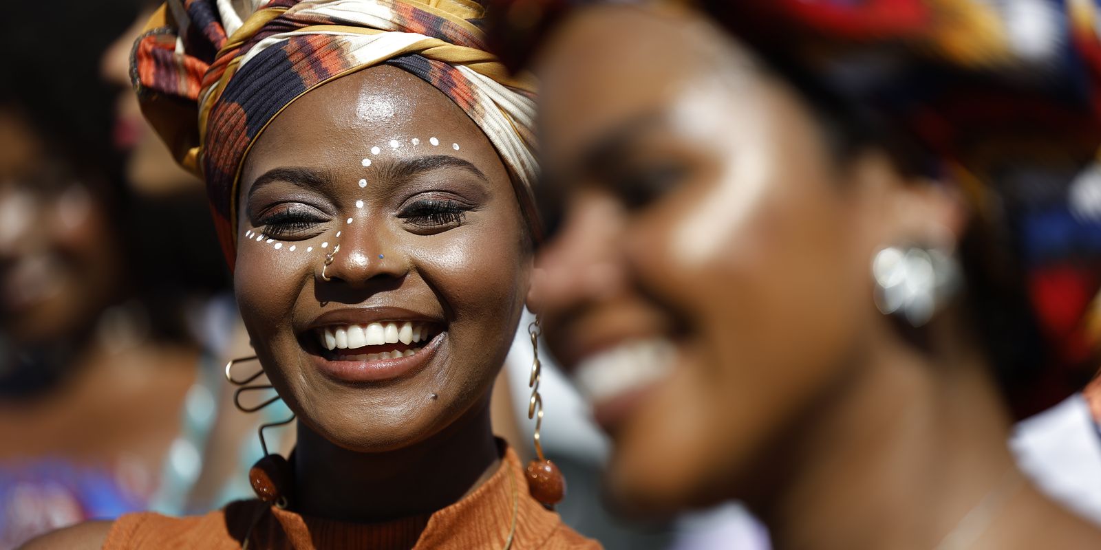 Especialistas defendem atenção específica para saúde da pele negra