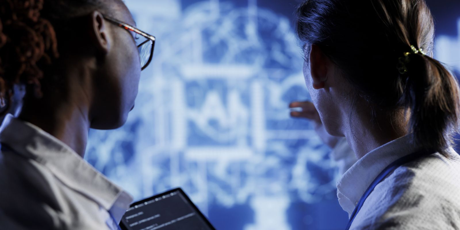 Número de empresas industriais que usam IA cresce 163% em dois anos