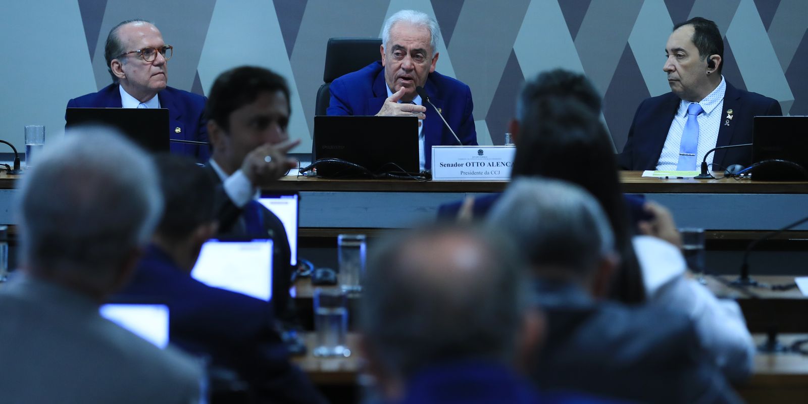 PEC da Blindagem abre portas do Congresso ao crime, diz PEC da Blindagem abre portas do Congresso ao crime, diz relator