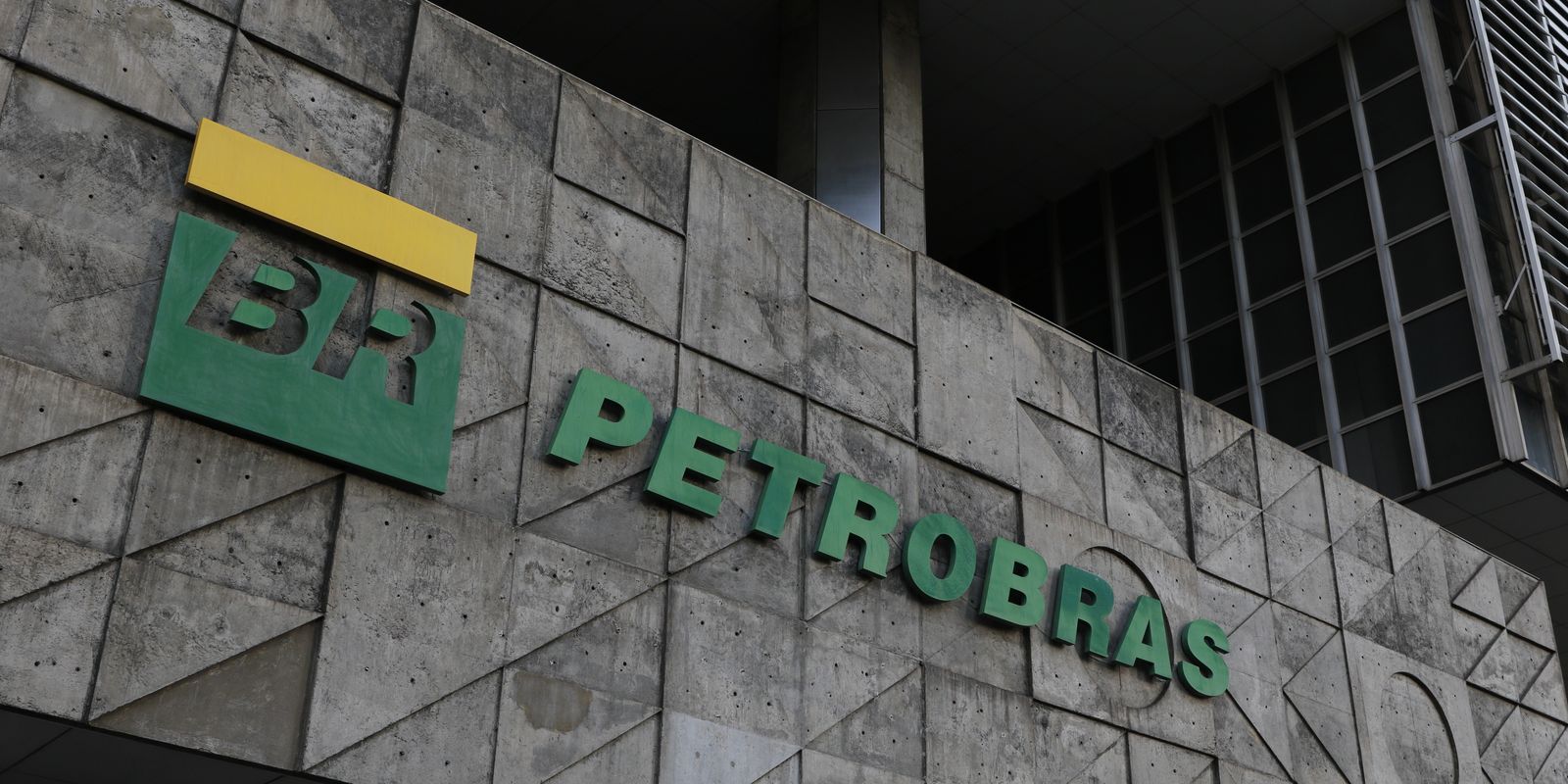 Petrobras anuncia investimentos em ações socioambientais no Rio Petrobras anuncia investimentos em ações socioambientais no Rio