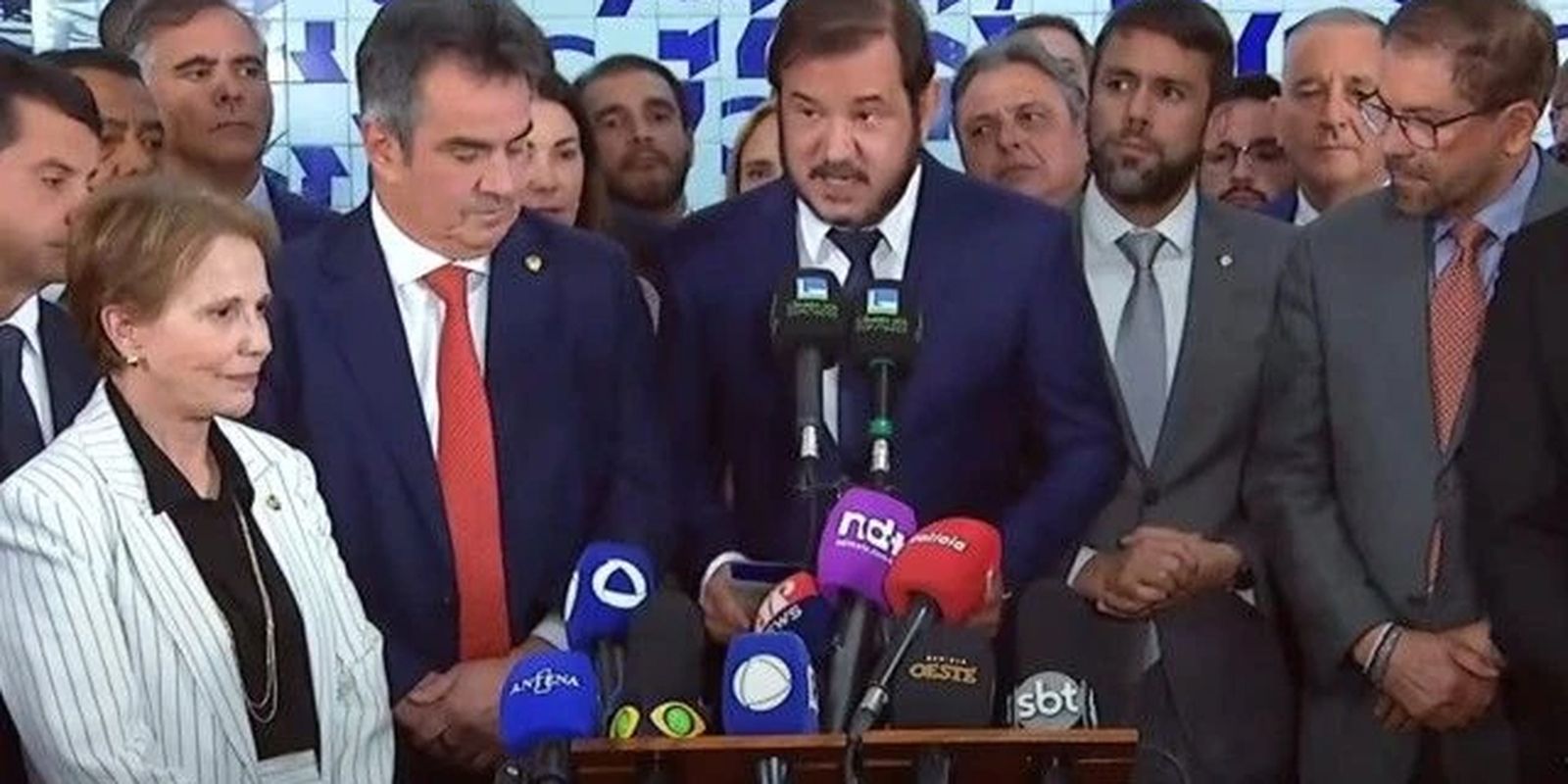 União Brasil determina exoneração de filiados em cargos federais