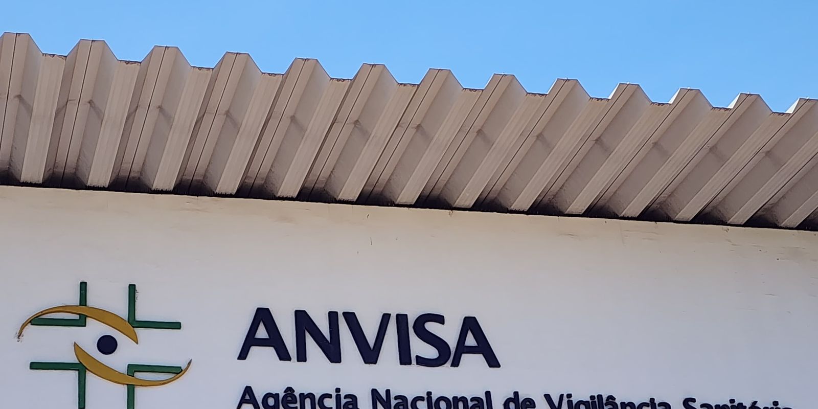 Anvisa suspende venda de cosméticos capilares e produtos com ozônio