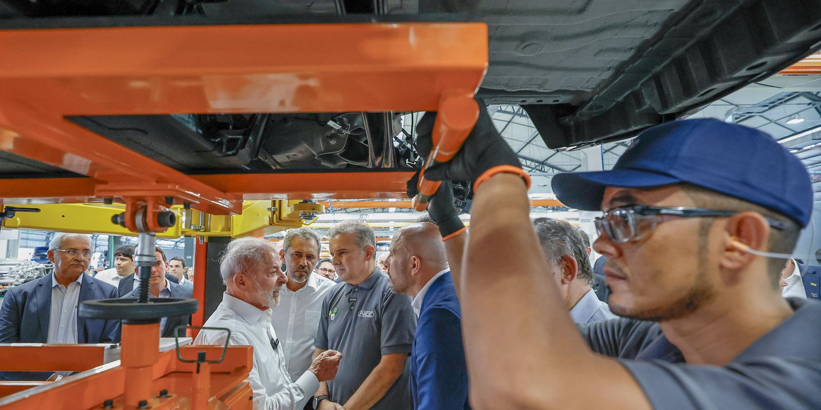 Lula: queda da pobreza está ligada à menor inflação e Lula: queda da pobreza está ligada à menor inflação e maiores salários