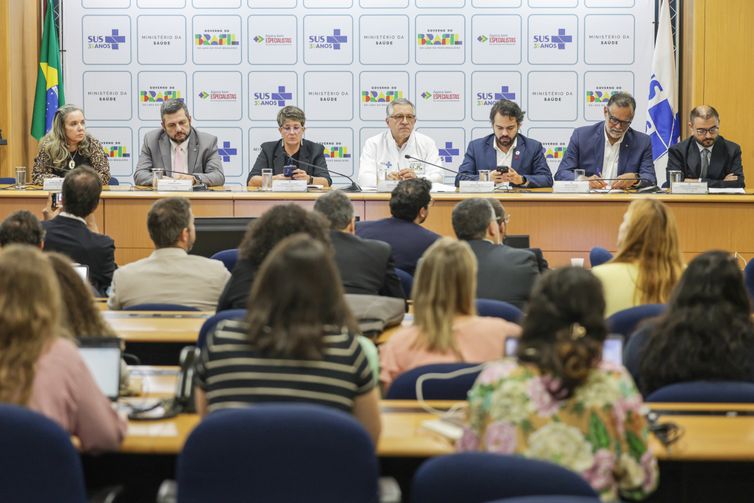 Brasília (DF), 26/02/2026 - O ministro da Saúde, Alexandre Padilha, durante anuncio de um conjunto de ações para reduzir o tempo de espera no diagnóstico e no tratamento de doenças raras no Sistema Único de Saúde (SUS). 
Foto: Joédson Alves/Agência Brasil