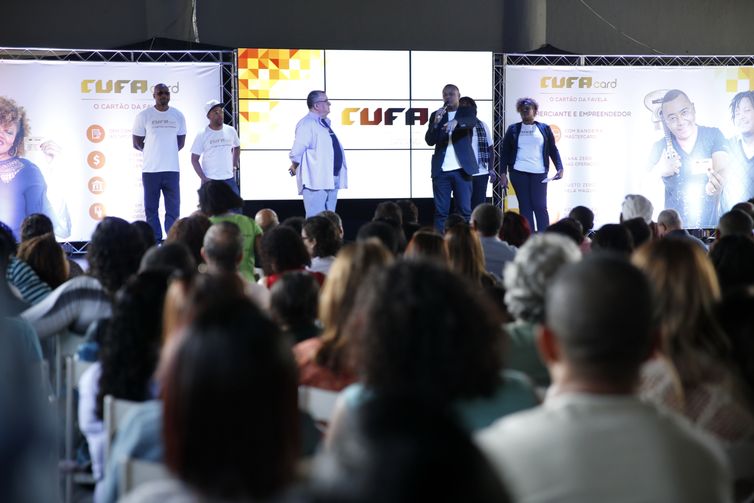 Tânia Rego/Agência Brasil Rio de Janeiro - A Central Única das Favelas (Cufa) lança o CUFA Card, para facilitar a vida de empreendedores e consumidores das favelas e periferias com benefícios financeiros e, assim, movimentar a economia local. Na foto os embaixadores