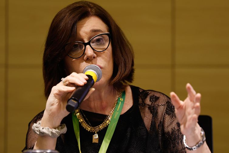 Rio de Janeiro (RJ), 13/03/2026 –A presidente da Petrobras, Magda Chambriard, anuncia o reajuste no preço do diesel. Foto: Fernando Frazão/Agência Brasil