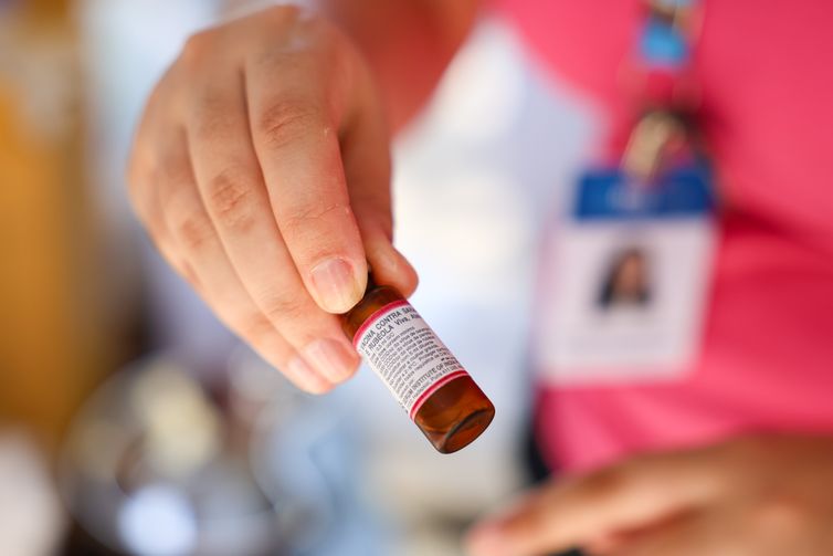 Tomaz Silva/Agência Brasil Rio de Janeiro (RJ), 10/05/2025 – Vacina da Tríplice Viral durante o Dia D contra a gripe, na Lapa, centro da capital fluminense. Foto: Tomaz Silva/Agência Brasil