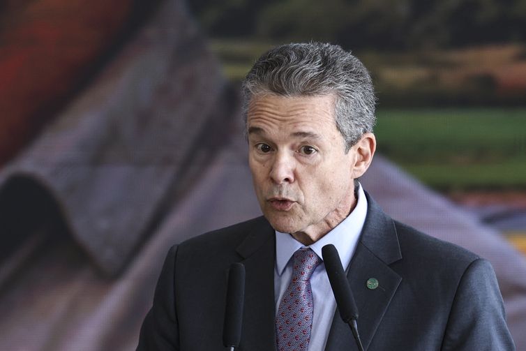 Marcelo Camargo/Agência Brasil Brasília (DF), 30/06/2026 - O ministro da Agricultura e Pecuária, André de Paula, durante o lançamento do Plano Safra 2026/2027, no Palácio do Planalto. Foto: Marcelo Camargo/Agência Brasil