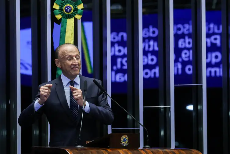 Brasília – DF – 01/07/2026 - Sessão semipresencial para debater os impactos sociais, econômicos e produtivos da proposta de emenda à Constituição que trata da redução da jornada de trabalho e do fim da chamada escala 6x1 no Brasil. ( Presidente da Fiesp, Paulo Skaf ) Foto: Lula Marques/ Agência Brasil