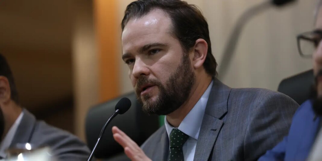 Durigan pretende mediar negociação do Rio com BNDES e Banco do Brasil
