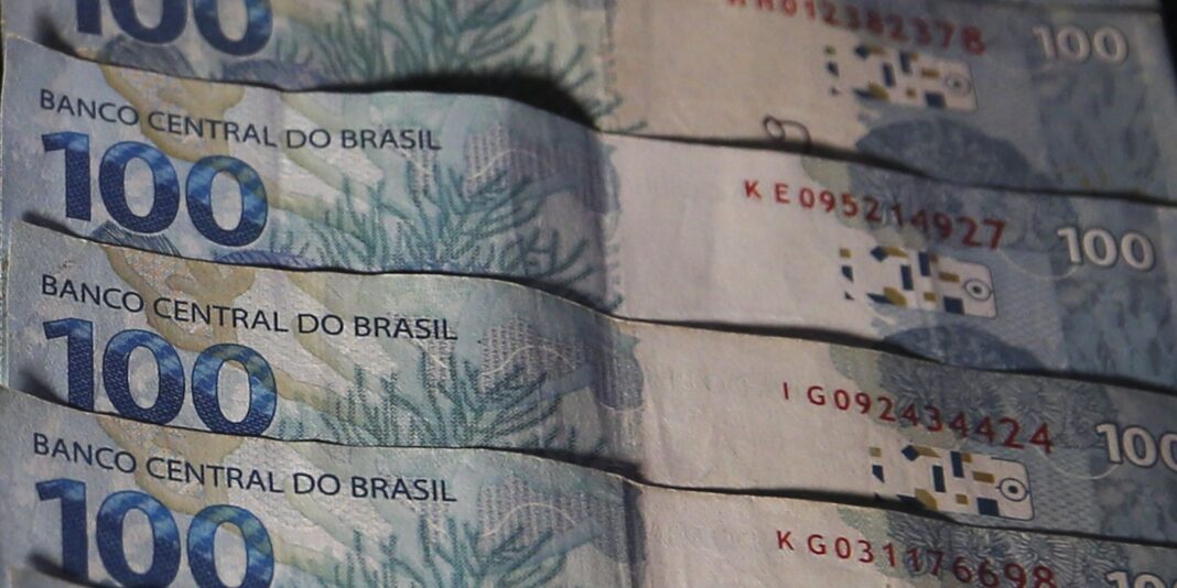 Entidades industriais e trabalhistas consideram tímida queda da Selic