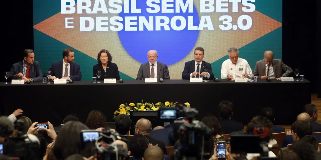Governo cria terceira fase do Desenrola com compra de dívidas pela Uni